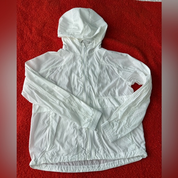 lululemon athletica Jackets & Blazers - Lululemon Athletica White Hooded Windbreaker